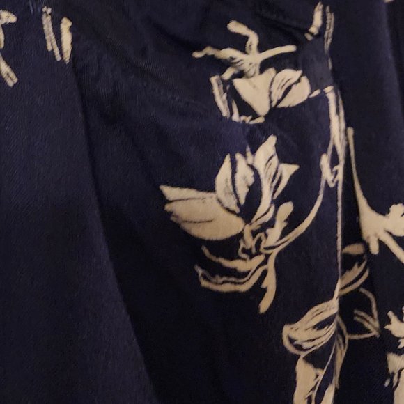 Urban Outfitters Diane Floral Paperbag Wide Leg Pants Size 6 - Picture 9 of 11